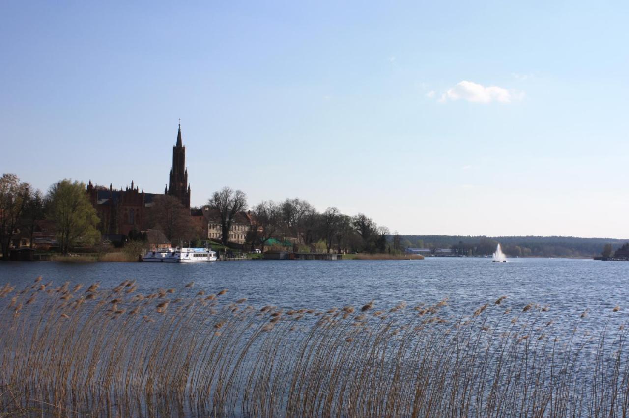 Ferienwohnungen Wassergrundstueck Malchow مالتشو المظهر الخارجي الصورة